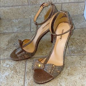 Maripe gold glitzy heels!